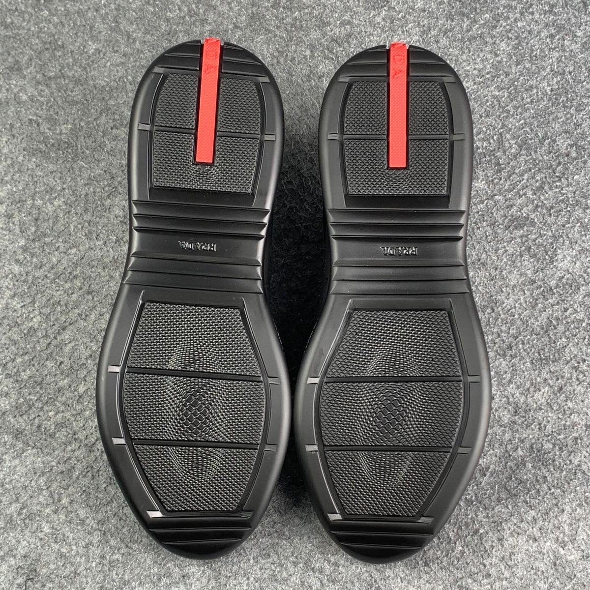 Prada America's Cup Black